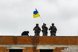 死亡突击！乌克兰特种兵不怕死，突袭顿巴斯首府：连续爆发大爆炸图片