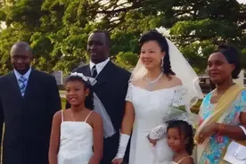 清华才女王丽红不顾父母白头，远嫁非洲生3女2男后，今她怎样？图片