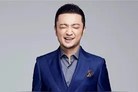 尼格买提：旅游时遇见爱情，30岁娶新疆姑娘，结婚至今没孩子图片