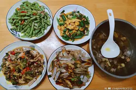 福建同事来家里吃饭，进门看到桌上的饭菜后，同事：求放过图片