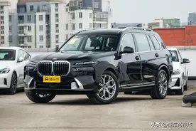 新车 | 宝马X5“大哥”来了，2023款宝马X7到店实拍，售103.9万元起图片