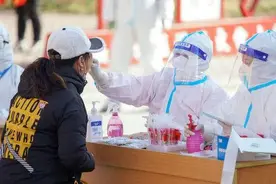 内蒙局部地区出现疫情反弹，中小学生返校时间推迟，家长感到担忧图片