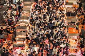 允许摆摊！多地掀起摆摊热潮，实体店怎么办？图片