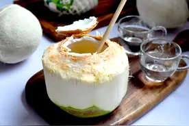 掌握小机关，轻松开启椰子，喝椰汁取椰肉分分钟搞定图片