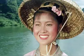 “刘三姐”：现实中嫁给了“阿牛哥”，恩爱50年，幸福美满图片