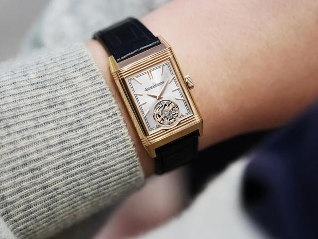 ���ҷ�ת��һ�ٷ���