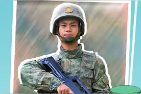 给2027年写封信丨入伍后的肖荣基，希望成为像哥哥那样顶天立地的军人图片
