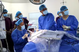 医生跨省“千里救婴”，被救孩子恢复良好，两周左右可出院图片