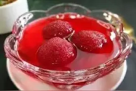 杨梅酒的功效、自制方法与饮用注意事项，请收好！图片