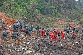 残骸深入地下20米，东航MU5735坠机搜救：如何挖掘？图片