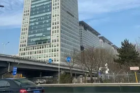 盘古大观拆除龙头图片