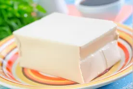 豆腐营养价值高，但这3种人尽量少吃，吃多了反而对身体不利图片