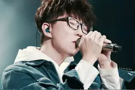 毛不易：我特别相信爱情，但是我不会相信爱情会降临到我身上图片