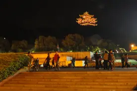 英勇保卫法门寺地宫的两个人图片
