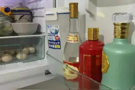 夏天把白酒放进冰箱冻一冻，酒液为什么不会结冰，建议弄懂涨知识图片