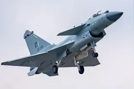 实锤了！网络热议的“歼-10D”不会装备空军，巴基斯坦才是真用户图片