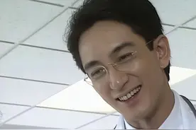 吴启华曾问妈妈借钱，因一部烂电影打开新事业，爆TVB男一酬劳图片