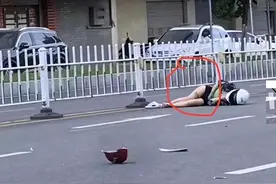突发！又一机车女网红出事，现场十分惨烈，被撞双腿已严重畸形图片