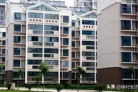 女子离婚时拿走前夫50万，给弟弟买完房子后，竟找上前夫要求复婚图片