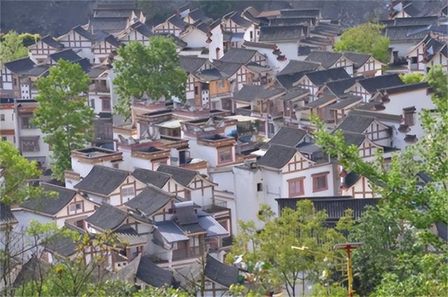 汶川地震有8万人遇难，他们名下的贷款和存款，国家是如何处理的