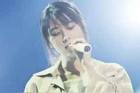 摇滚也可以清新--坂井泉水图片