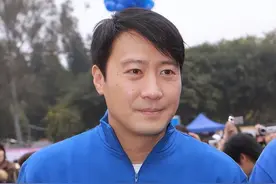 唱不过张学友，跳不过郭富城，“碌碌无为”的他凭啥被称为天王？图片