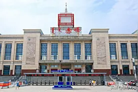 辽宁与内蒙古的区划变动，内蒙古的11个县，为何划入了辽宁省？图片