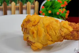 想吃炸鸡腿不用买，教你在家做，简单2步搞定，皮酥肉嫩无腥味图片