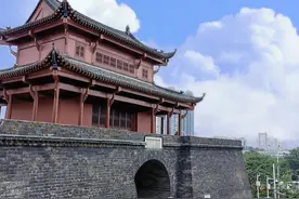 武昌起义门，是武昌古城幸存唯一一座城门，感受武汉历史和文化！图片