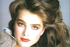 她是好莱坞最性感童星，自爆12岁被迫亲吻成年男演员，22岁被性侵图片