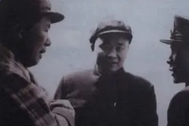 周总理崂山遇刺，警卫全部战死，调查后发现凶手大有来历图片