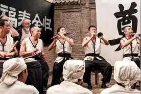 没有二胡拉不哭的人，没有唢呐送不走的魂图片