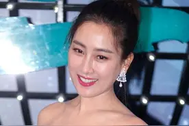 曾经的三金影后马苏，“做头发事件”后息影多时，如今怎么样了？图片