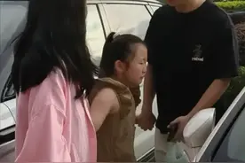 家暴、出轨、欠债，杨子钰父母开撕！爸爸暴力抢夺惹孩子哭诉图片