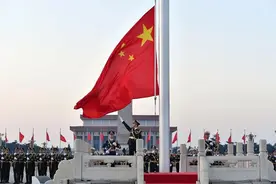 天安门每天升起的国旗都是新的，那换下来的国旗，最后都去哪了？图片