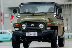 BJ212新车型上市，软顶、方门硬顶都有，搭载2.0L动力，8.08万起图片