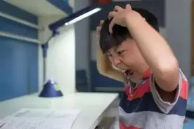 “妈妈，我不想练字了”想毁掉一个孩子，就让他报练字兴趣班！图片