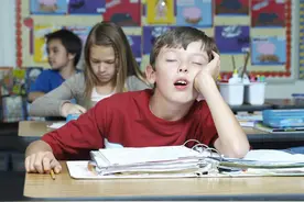 高三女生上课总睡着竟是患罕见病！白天过度嗜睡的要注意了图片