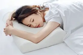 乳胶枕头到底好不好？亲身体验3个月后，告诉你乳胶枕头的优缺点图片