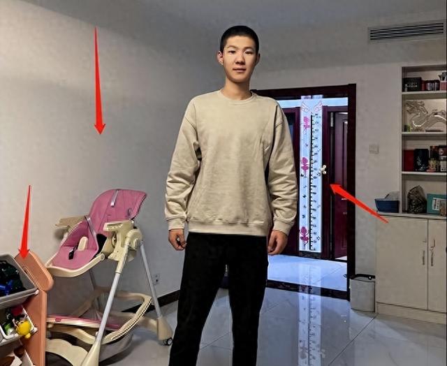 李天一被维也纳学院录取，李双江举家移民美国，婴儿用品惹争议！