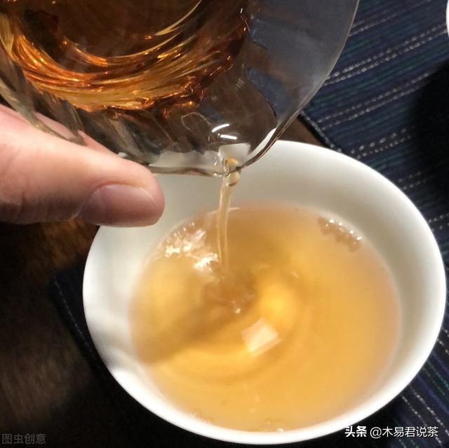 白茶香气和滋味形成的物质基础