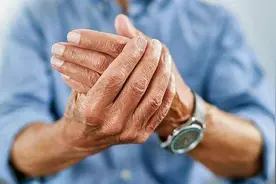 紧张激动的时候手为什么抖的厉害？图片