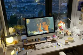 一位江苏女生坚持书桌靠窗：采光观景一流，在家办公太爽了图片