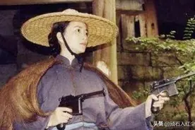 10多支枪对准朱德夫妇，“我是朱德太太”，伍若兰镇定引开敌人图片