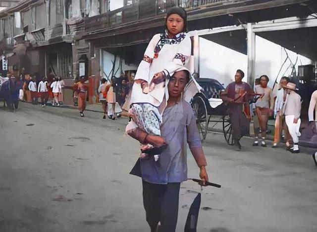 晚清老照片，名妓果然是名妓，就算是放在今天那也是妥妥的美女