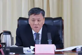 履新一个月，王洪欣被查图片