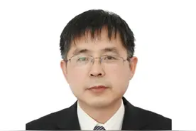 《易经》坤卦“六四：括囊，无咎无誉。”解读图片