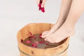 怎么缓解小腿肌肉酸痛？图片