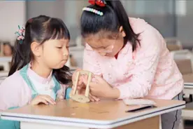 家门口的少年宫助力“双减”，大家期待许久的公益课程开课啦！图片