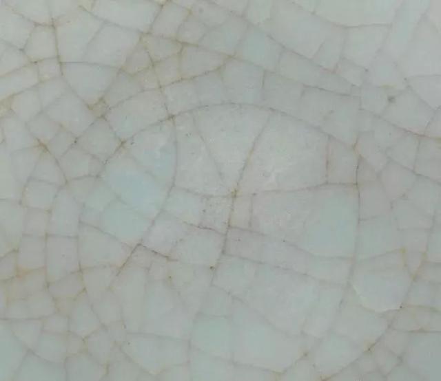 鱼鳞开片图片